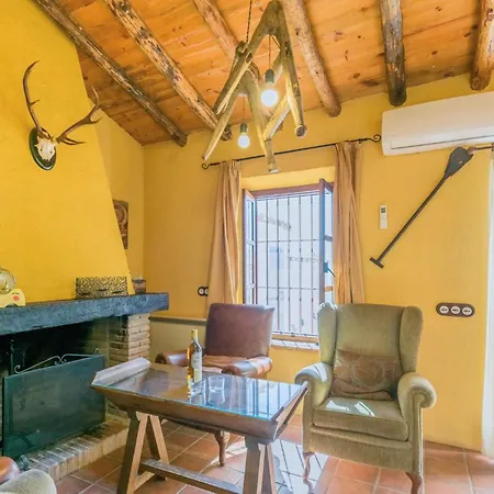 5 Bedroom In La Cardenchosa *