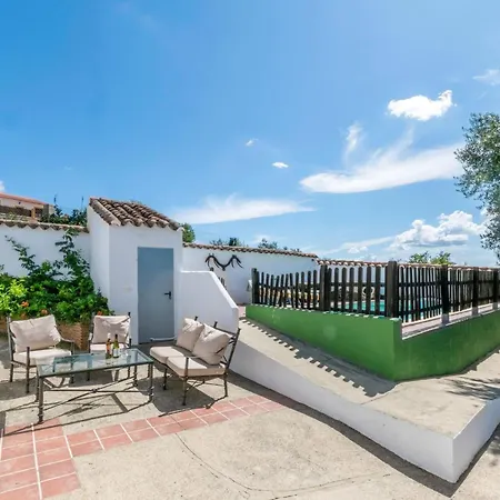 5 Bedroom In La Cardenchosa Holiday home El Alcornocal
