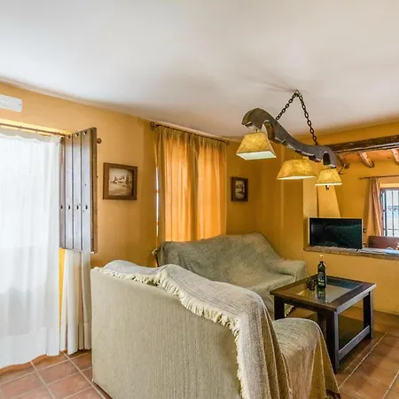 5 Bedroom In La Cardenchosa Holiday home