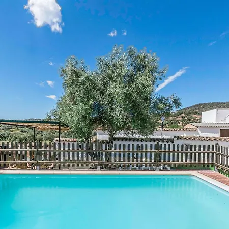 5 Bedroom In La Cardenchosa *